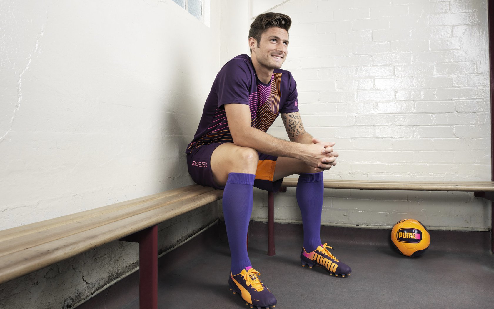 开云平台-克洛普执教利物浦决意夺得英超冠军，克洛普给利物浦带来几个冠军